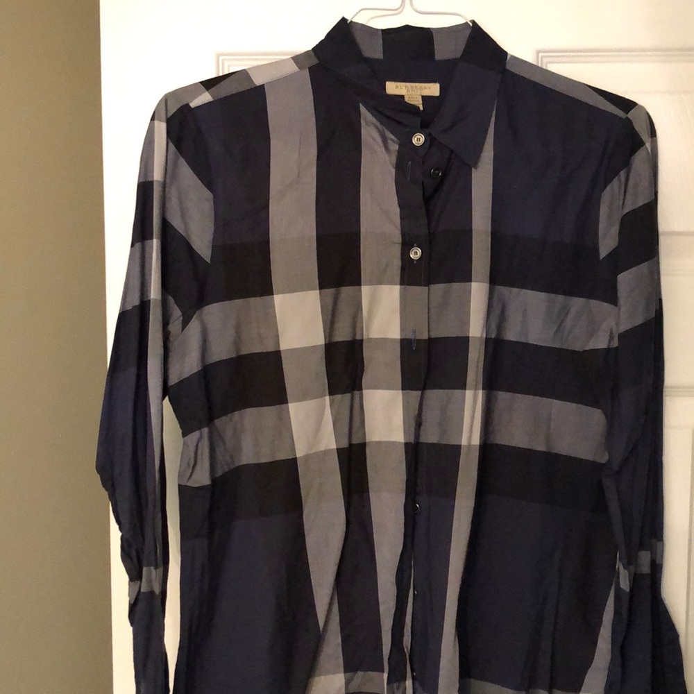 Size medium Burberry navy blouse